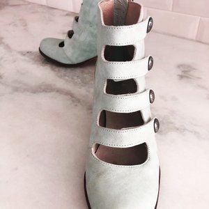 DKODE - HANDMADE suede booties